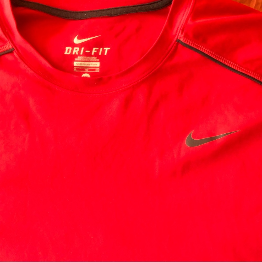 Nike Men’s Dri-Fit Short Sleeve